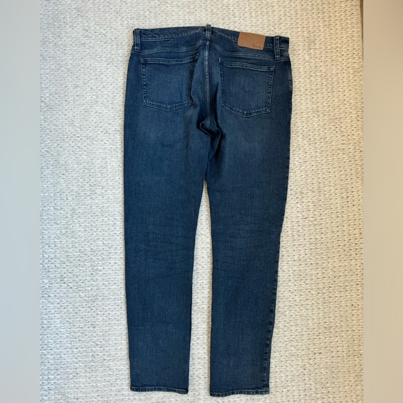 Madewell Men’s Athletic Slim Blue Jeans - Picture 3 of 3